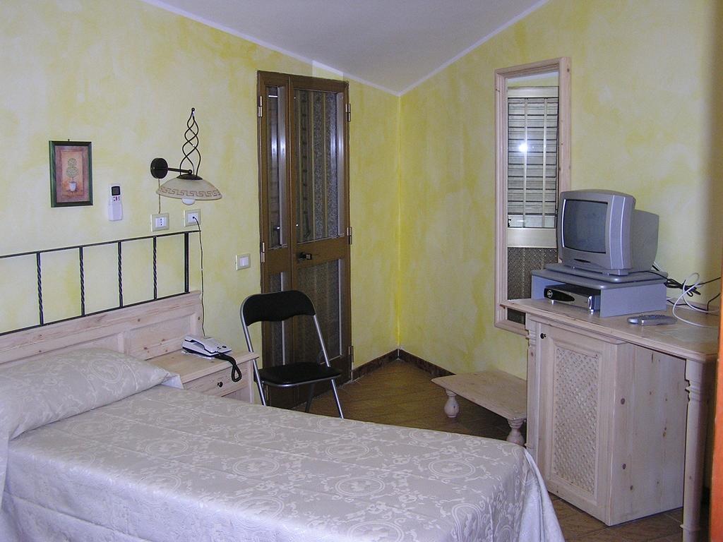 Hotel Mistral بورتوسكوسو الغرفة الصورة